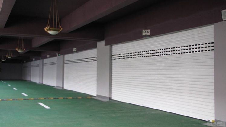 Aluminum roll up door product